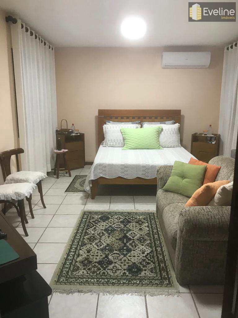 Casa à venda com 3 quartos, 306m² - Foto 34