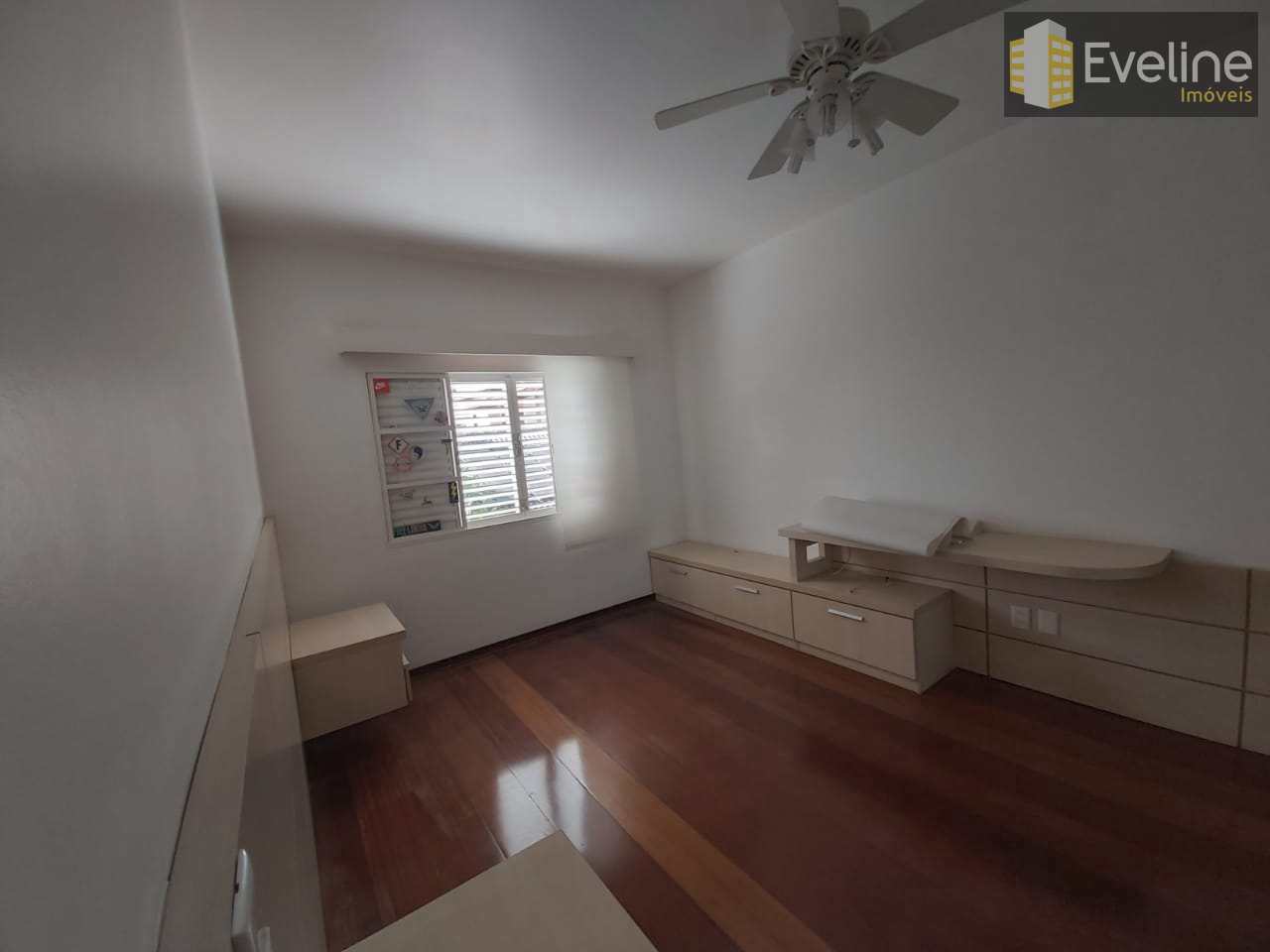 Casa à venda com 4 quartos, 380m² - Foto 12