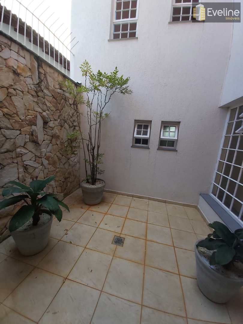 Casa à venda com 4 quartos, 380m² - Foto 37