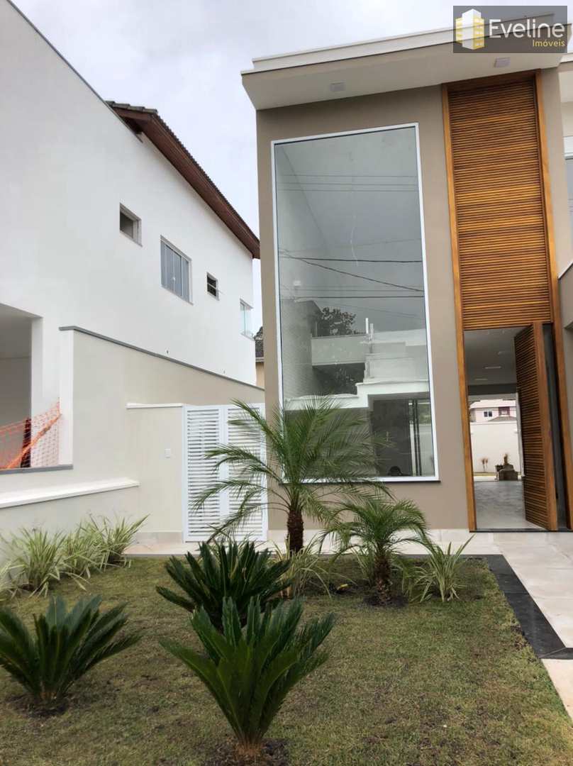 Casa de Condomínio à venda com 4 quartos, 213m² - Foto 1