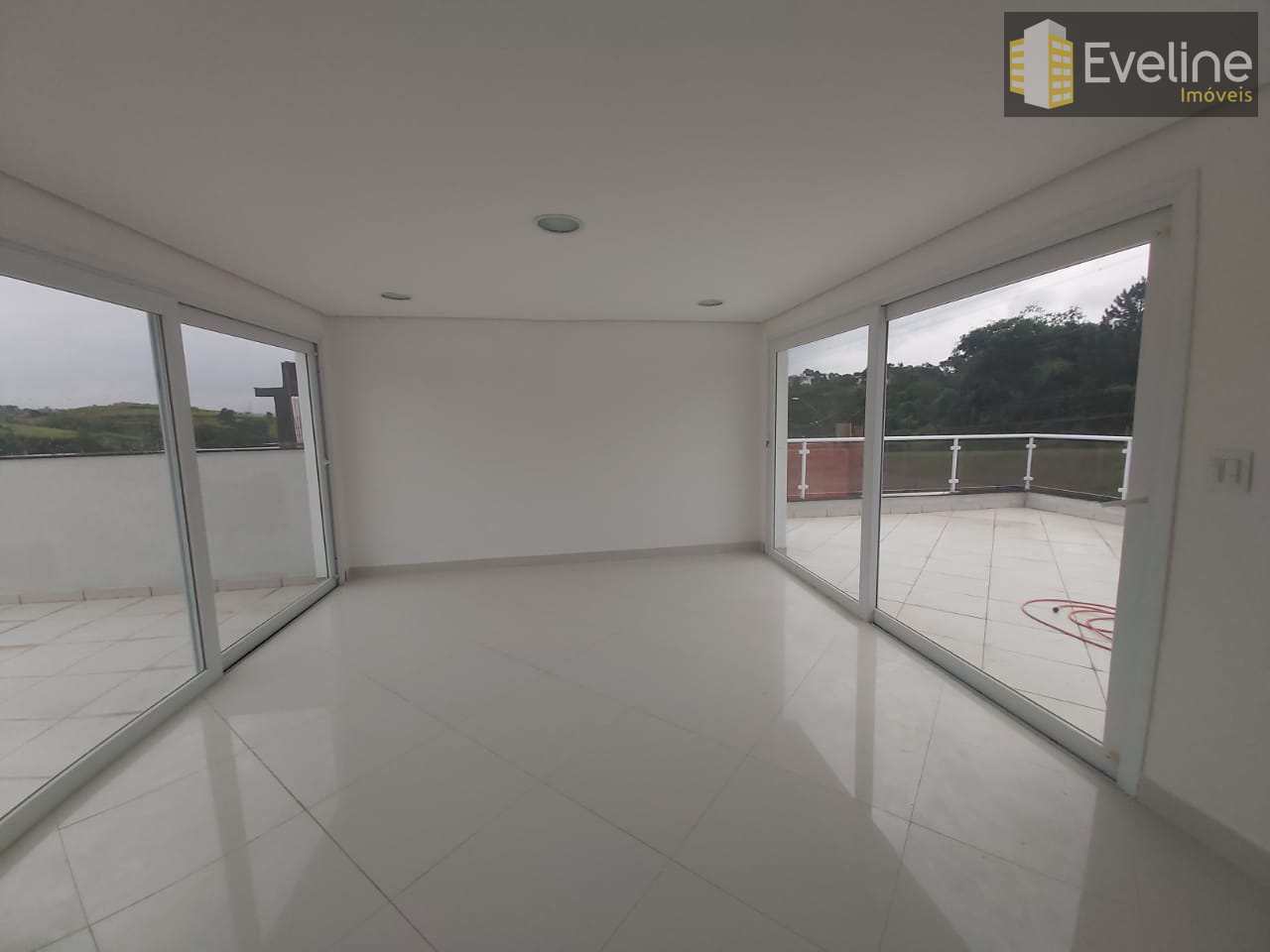 Casa de Condomínio à venda com 4 quartos, 650m² - Foto 24