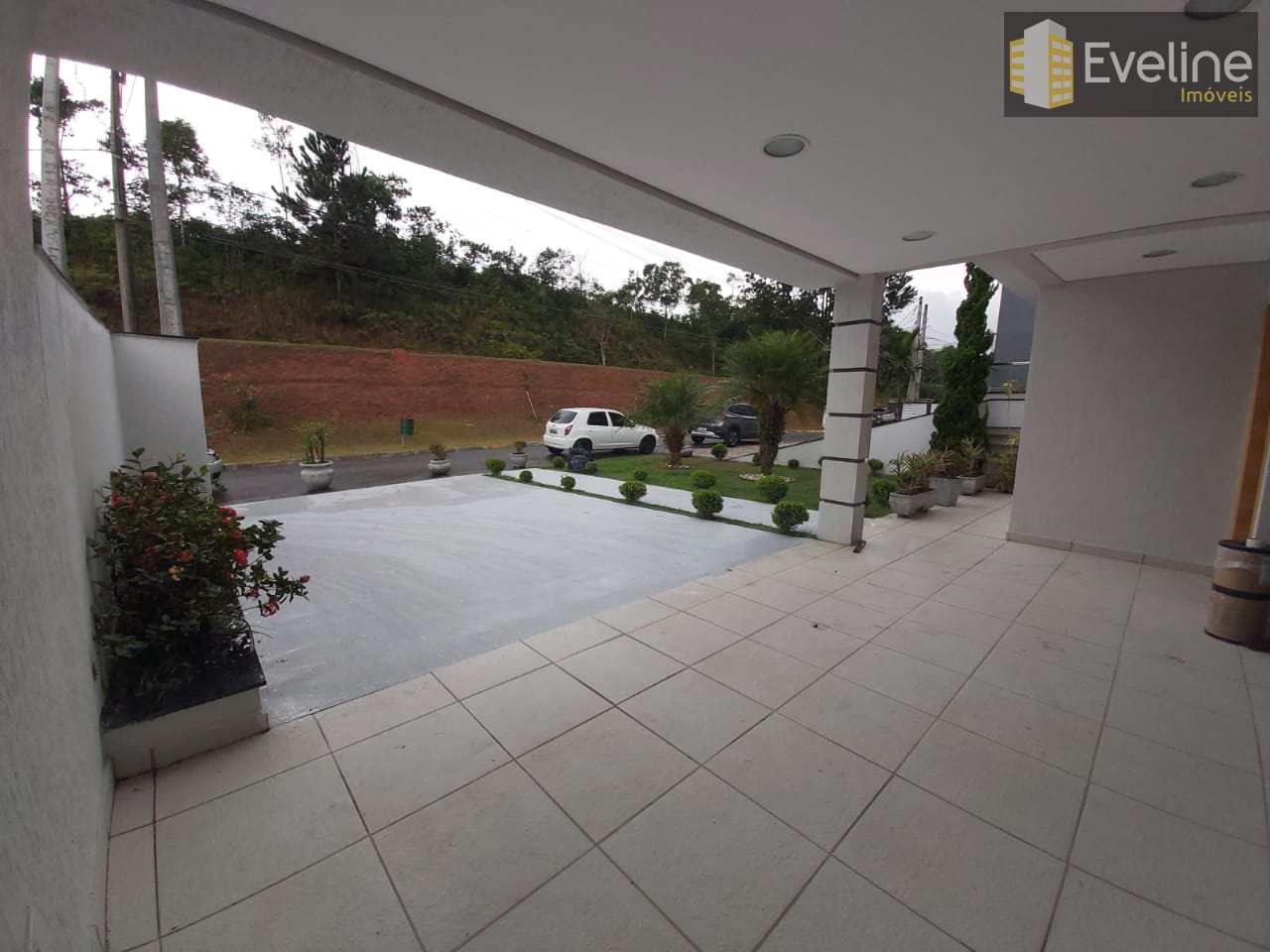 Casa de Condomínio à venda com 4 quartos, 650m² - Foto 2