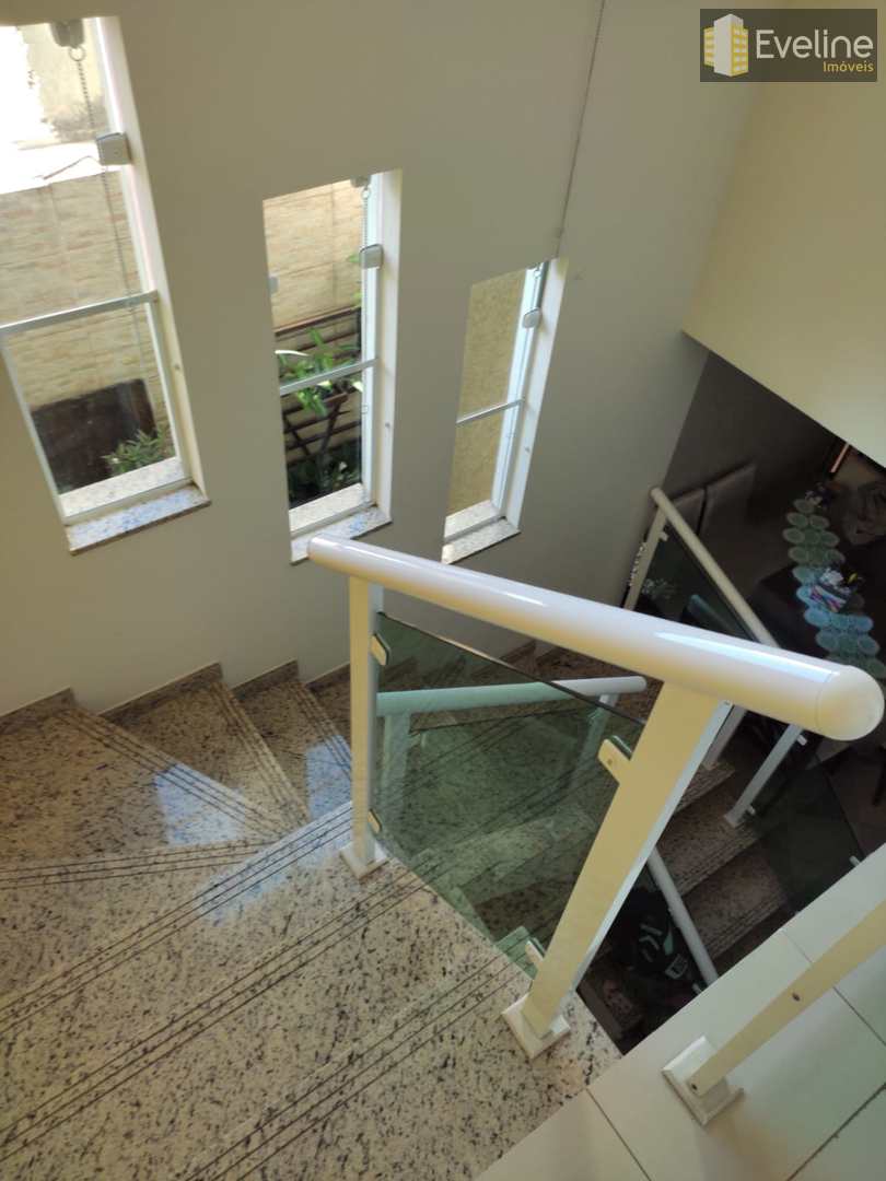 Casa à venda e aluguel com 3 quartos, 250m² - Foto 15