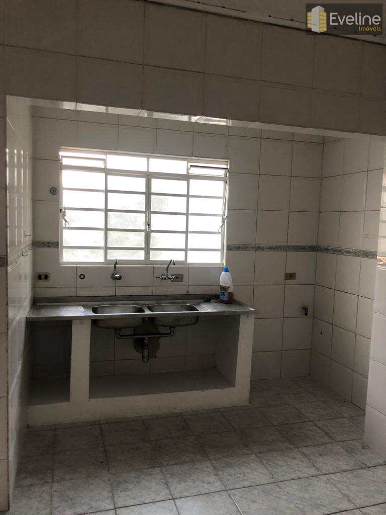 Casa para alugar com 2 quartos, 78m² - Foto 2