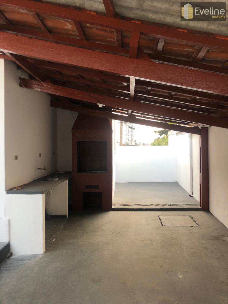 Casa para alugar com 2 quartos, 78m² - Foto 11