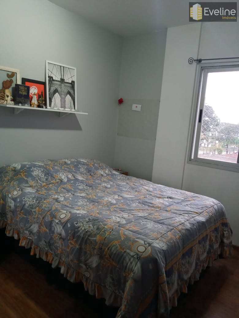 Apartamento à venda com 2 quartos, 75m² - Foto 4