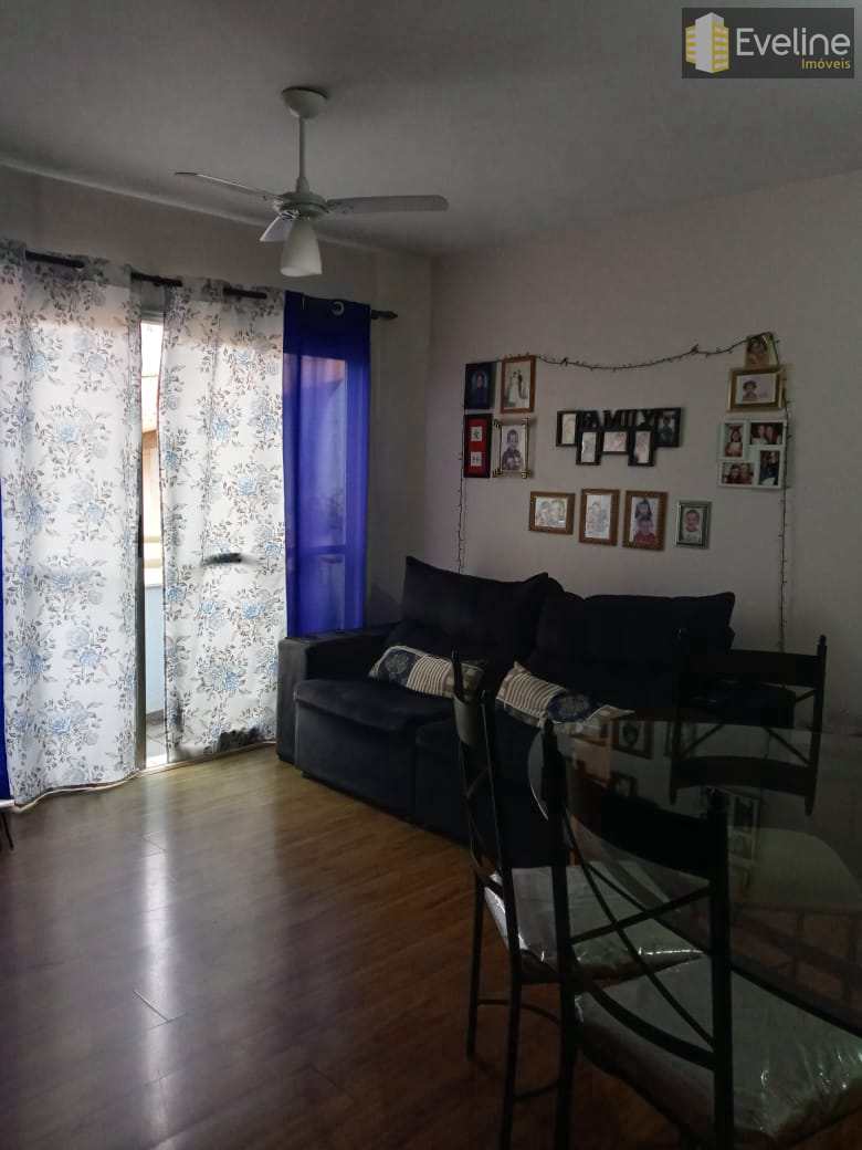 Apartamento à venda com 2 quartos, 75m² - Foto 1