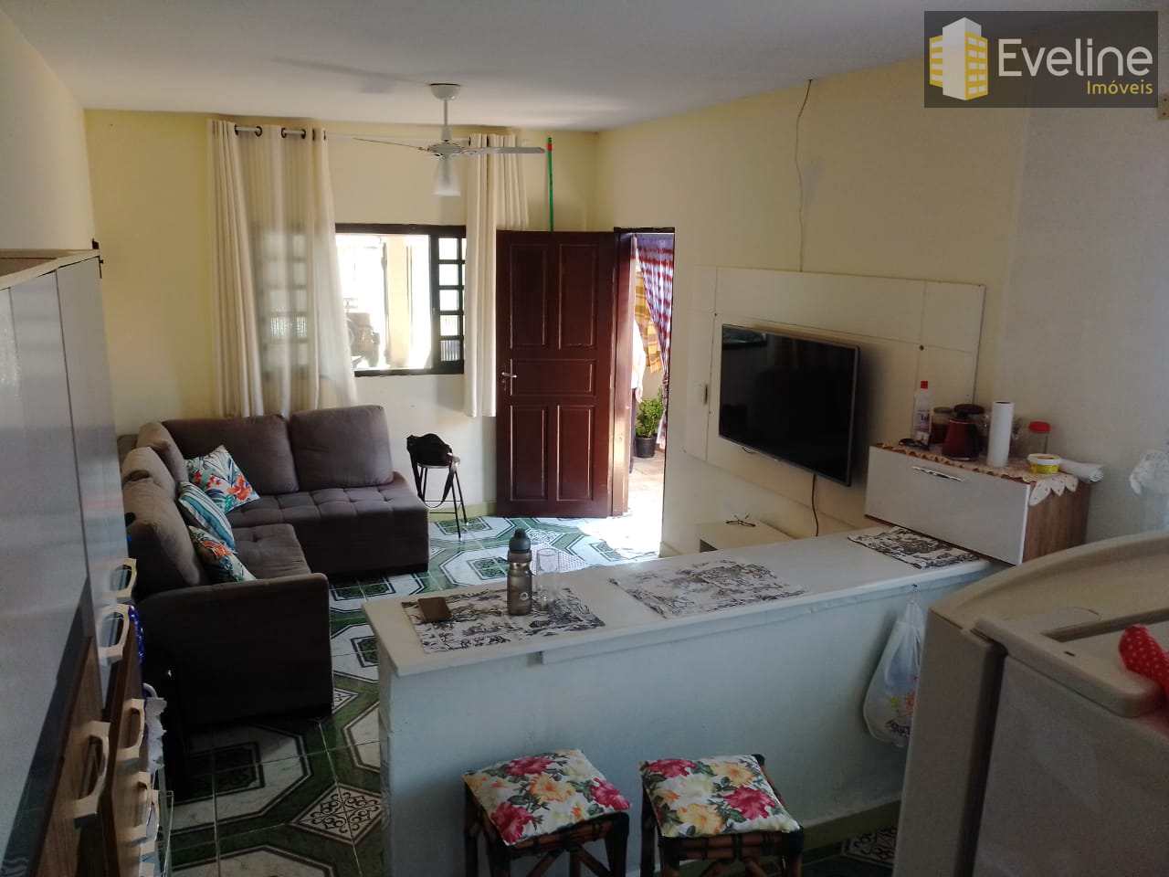 Casa à venda com 3 quartos, 102m² - Foto 2