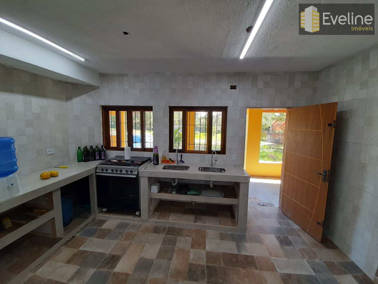 Fazenda à venda com 5 quartos, 6050m² - Foto 1