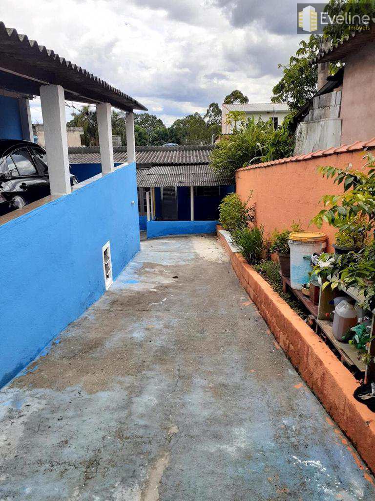 Casa à venda com 3 quartos, 300m² - Foto 7