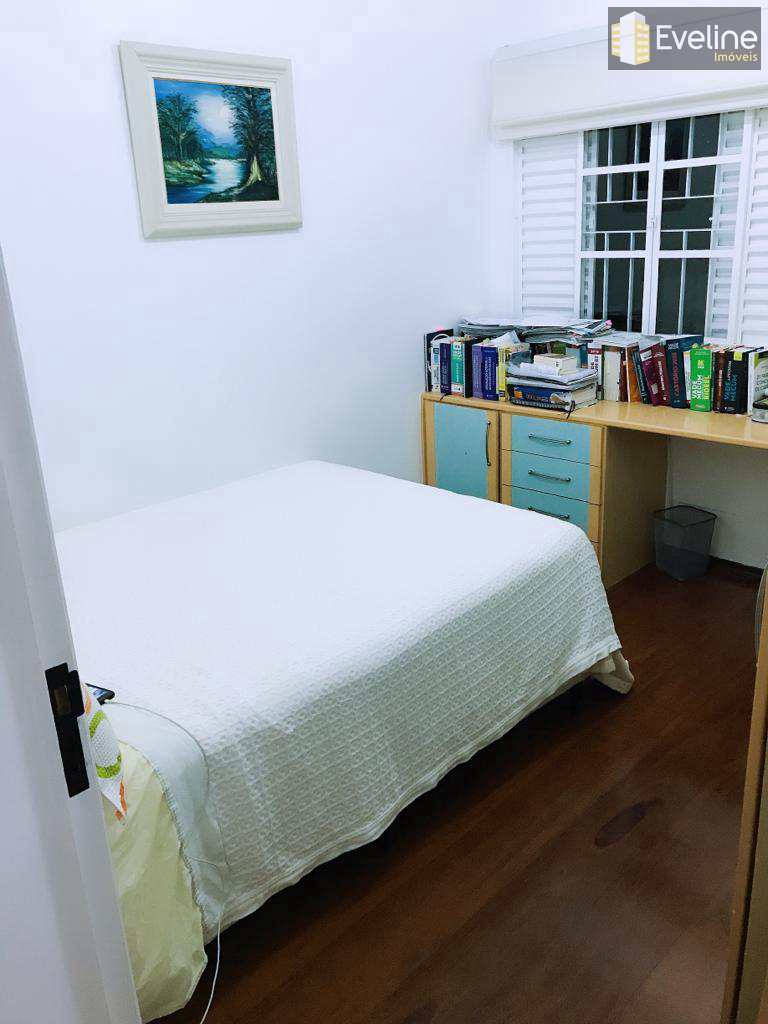 Casa à venda com 4 quartos, 200m² - Foto 9