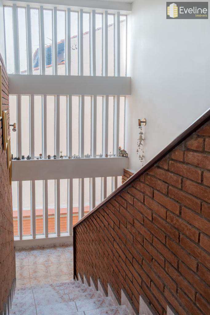 Casa à venda com 3 quartos, 370m² - Foto 16