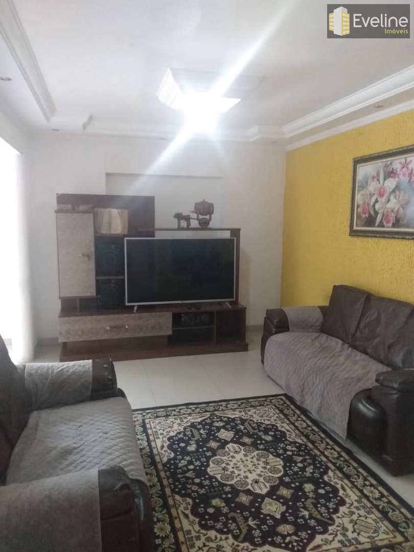 Sobrado à venda com 4 quartos, 250m² - Foto 2