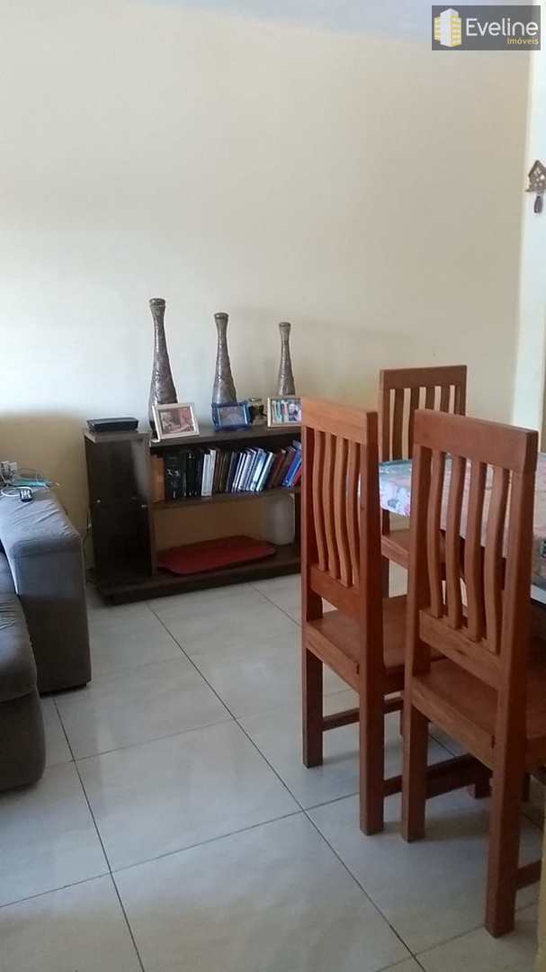 Apartamento à venda com 3 quartos, 75m² - Foto 3