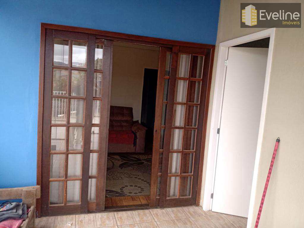 Sobrado à venda com 3 quartos, 100m² - Foto 4