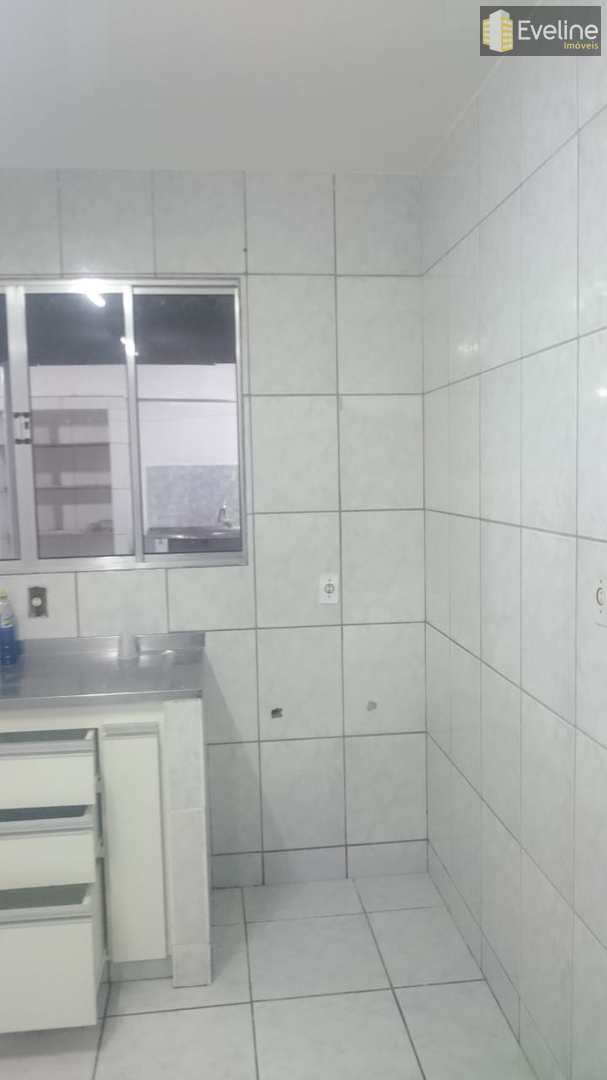 Casa à venda com 4 quartos, 172m² - Foto 3