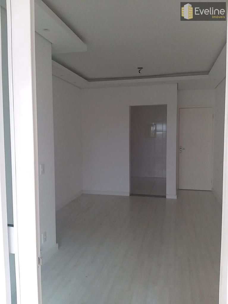 Apartamento à venda com 3 quartos, 74m² - Foto 4