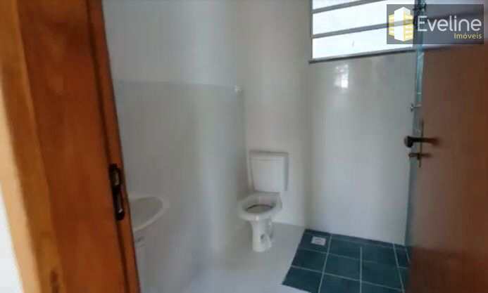 Casa à venda com 2 quartos, 60m² - Foto 15