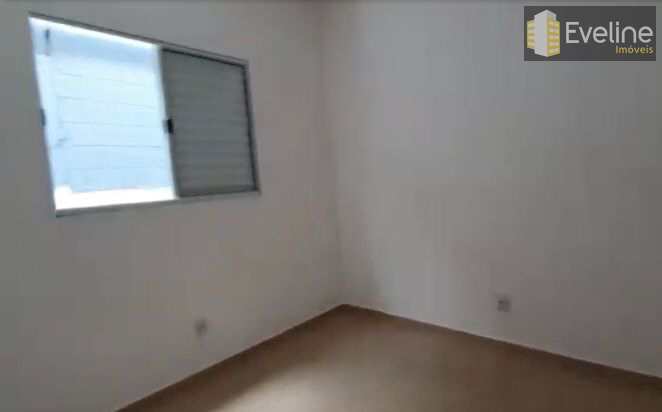 Casa à venda com 2 quartos, 60m² - Foto 13