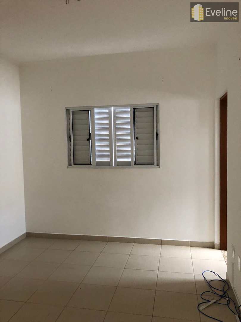 Casa à venda com 3 quartos, 200m² - Foto 15