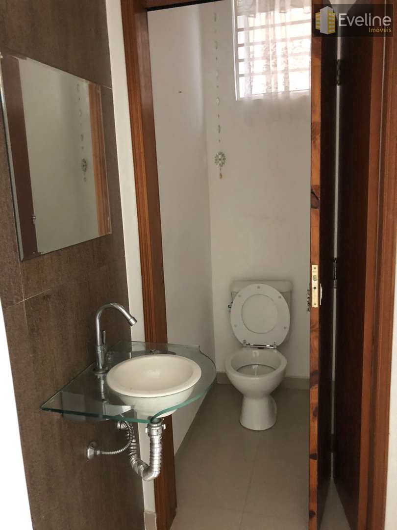 Casa à venda com 3 quartos, 200m² - Foto 32