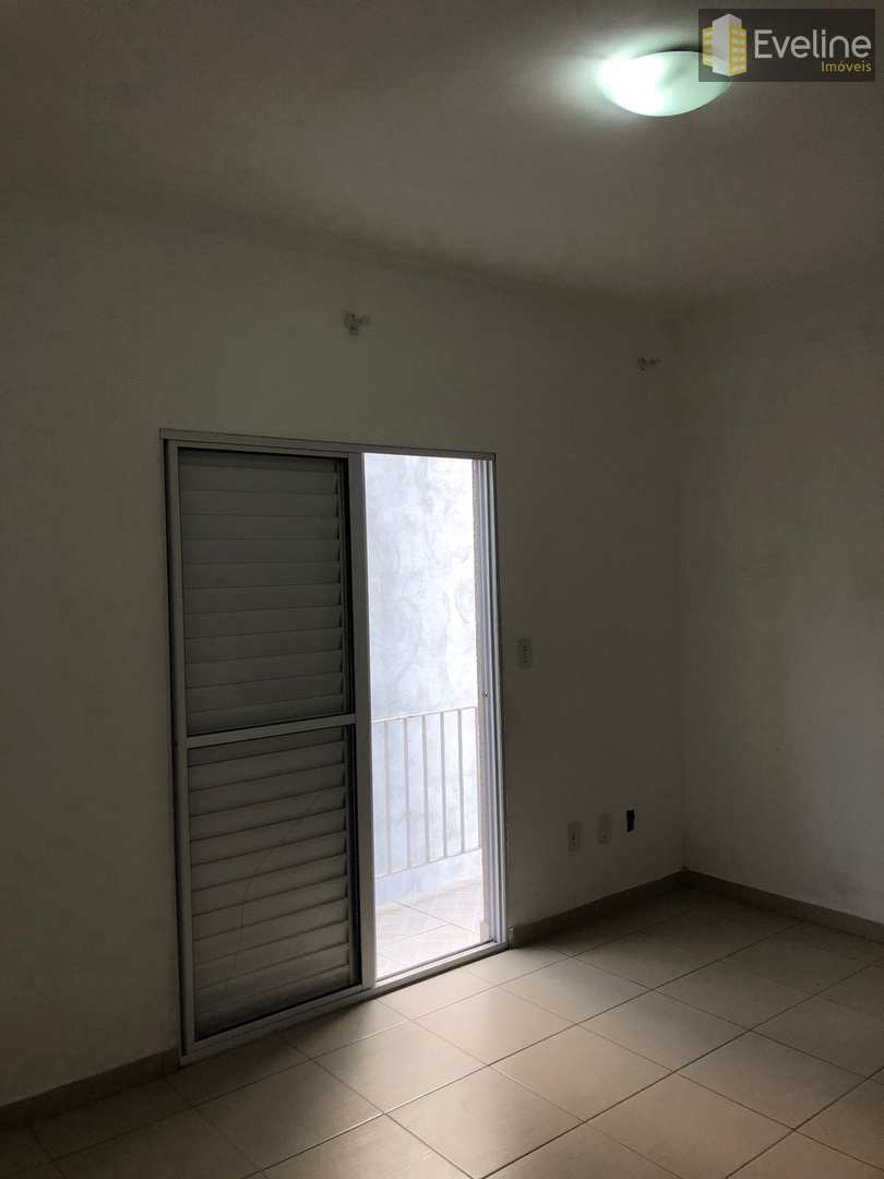 Casa à venda com 3 quartos, 200m² - Foto 13