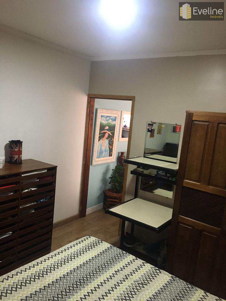 Casa à venda com 2 quartos, 155m² - Foto 5