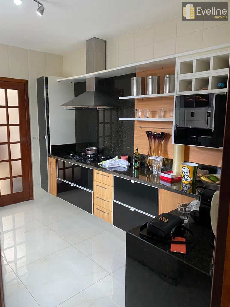 Casa à venda com 3 quartos, 190m² - Foto 11