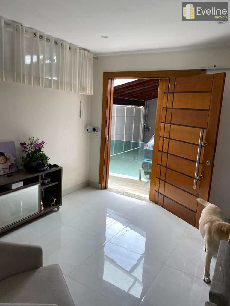 Casa à venda com 3 quartos, 190m² - Foto 2