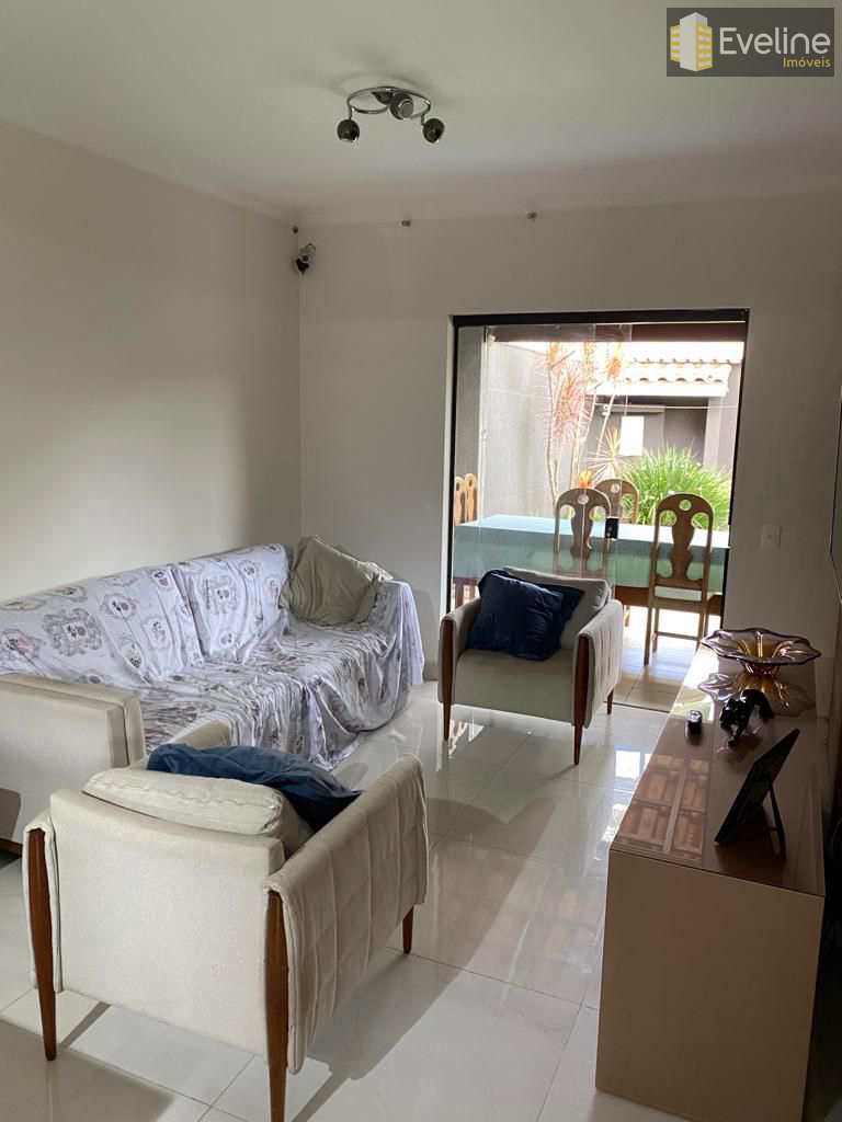 Casa à venda com 3 quartos, 190m² - Foto 4