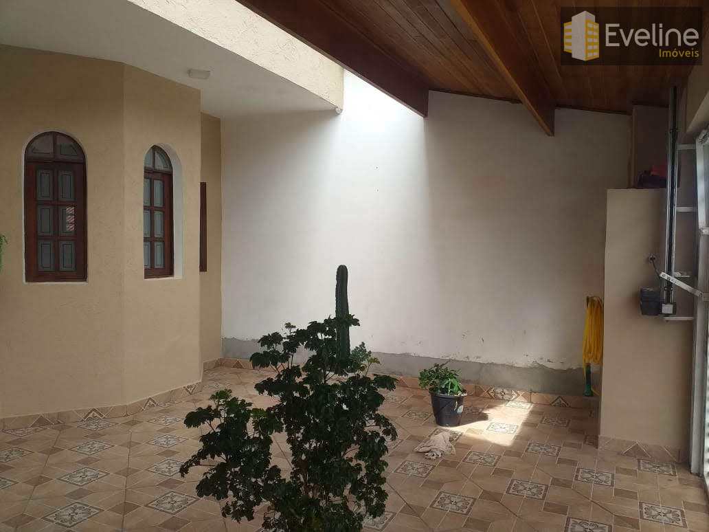 Casa à venda com 3 quartos, 226m² - Foto 33