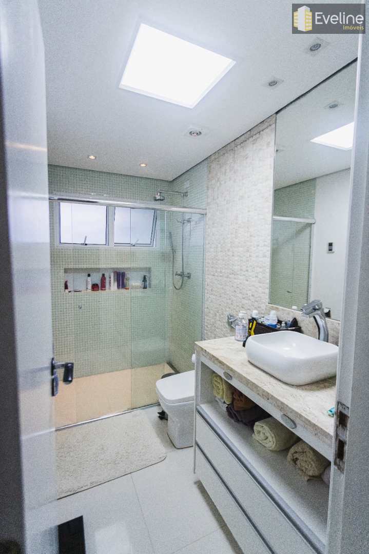 Casa de Condomínio à venda e aluguel com 3 quartos, 250m² - Foto 25