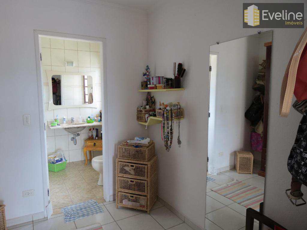 Casa à venda com 4 quartos, 600m² - Foto 4