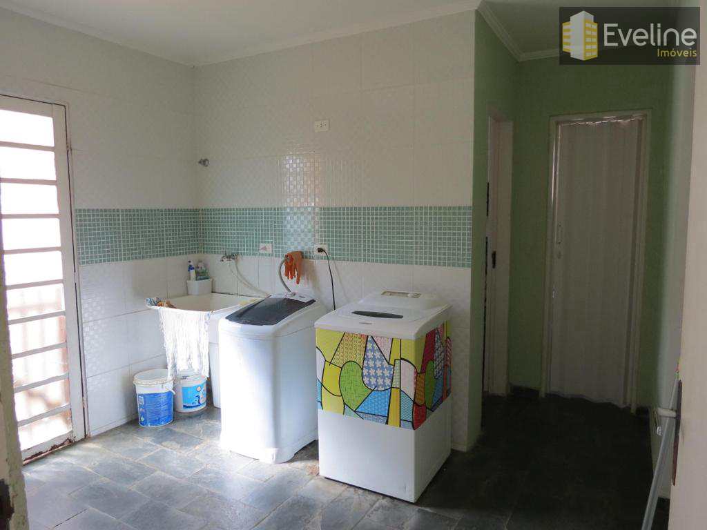 Casa à venda com 4 quartos, 600m² - Foto 13