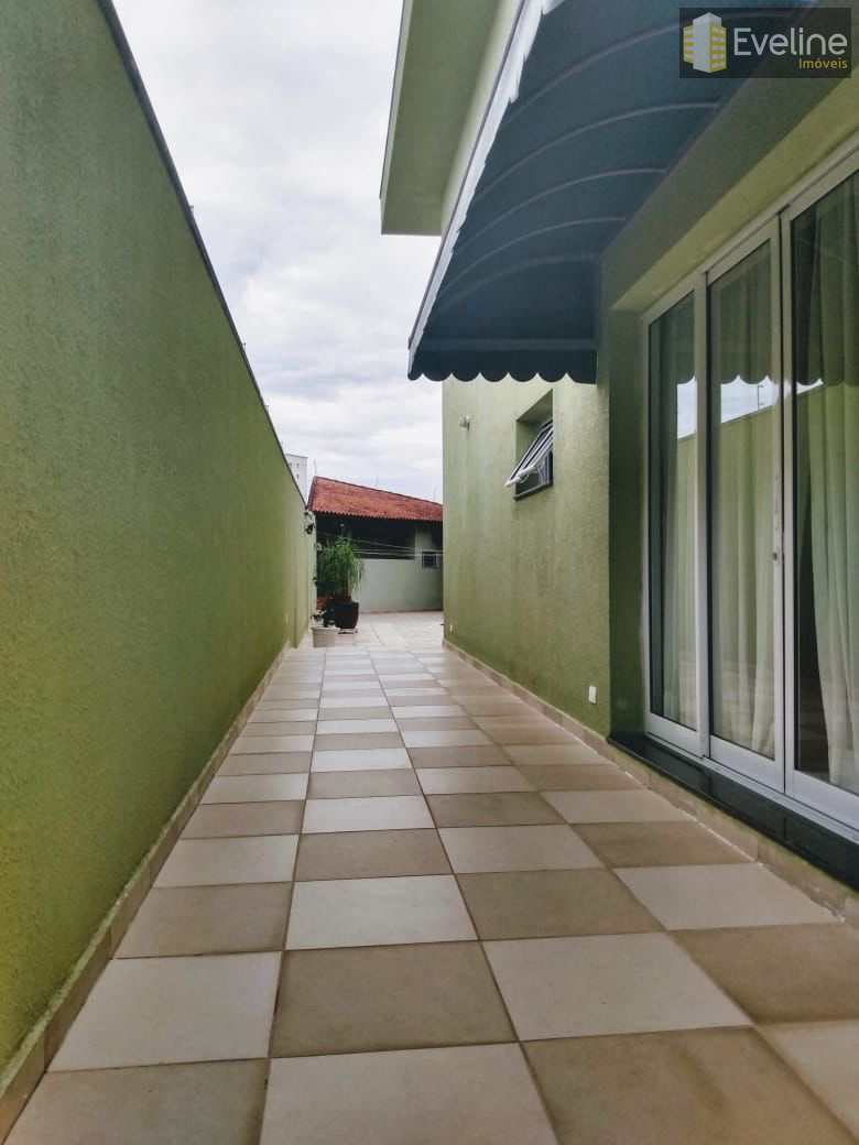 Casa à venda com 4 quartos, 360m² - Foto 17