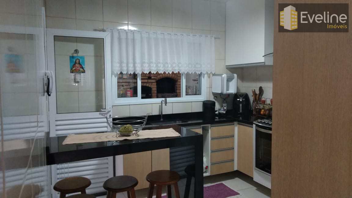 Casa à venda com 3 quartos, 180m² - Foto 5