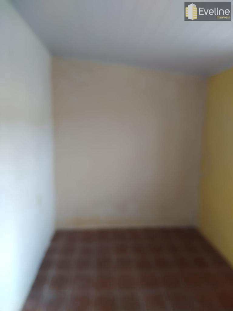 Casa à venda com 2 quartos, 134m² - Foto 11