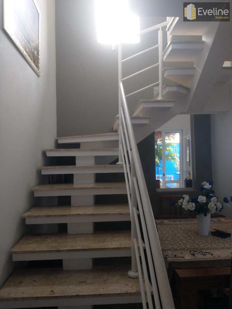 Casa à venda com 2 quartos, 91m² - Foto 11