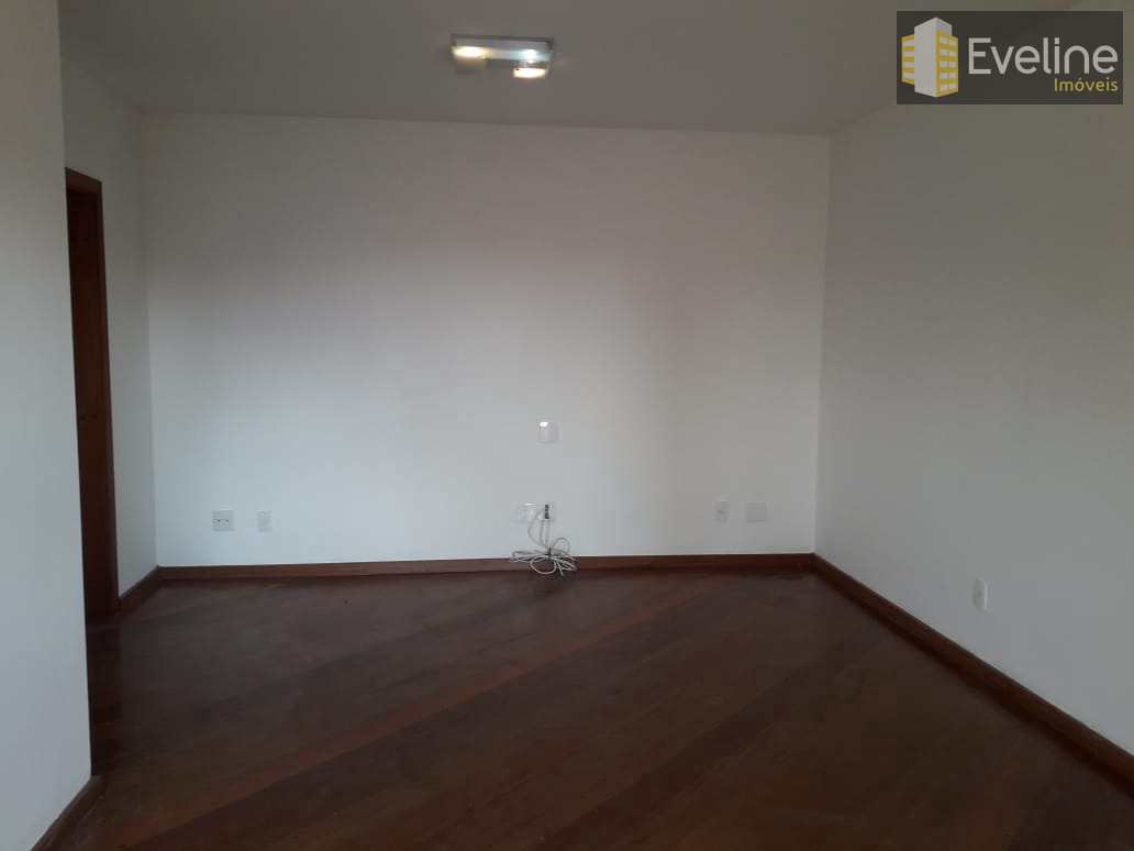 Apartamento à venda com 3 quartos, 110m² - Foto 2