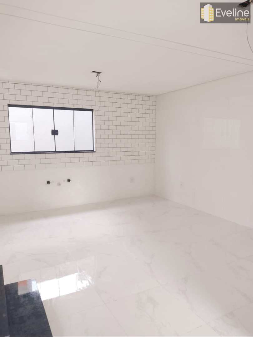 Casa à venda com 3 quartos, 120m² - Foto 4