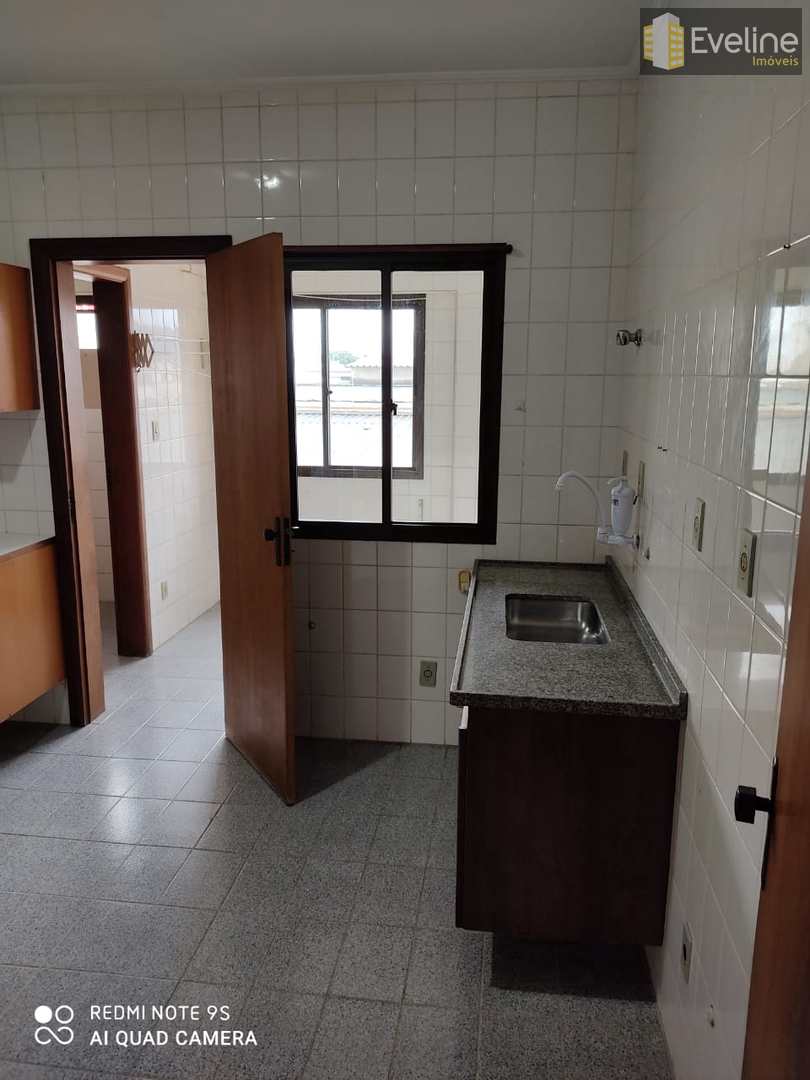 Apartamento à venda com 3 quartos, 100m² - Foto 4