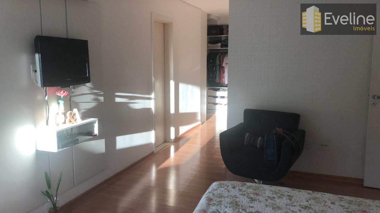 Casa à venda com 3 quartos, 340m² - Foto 7