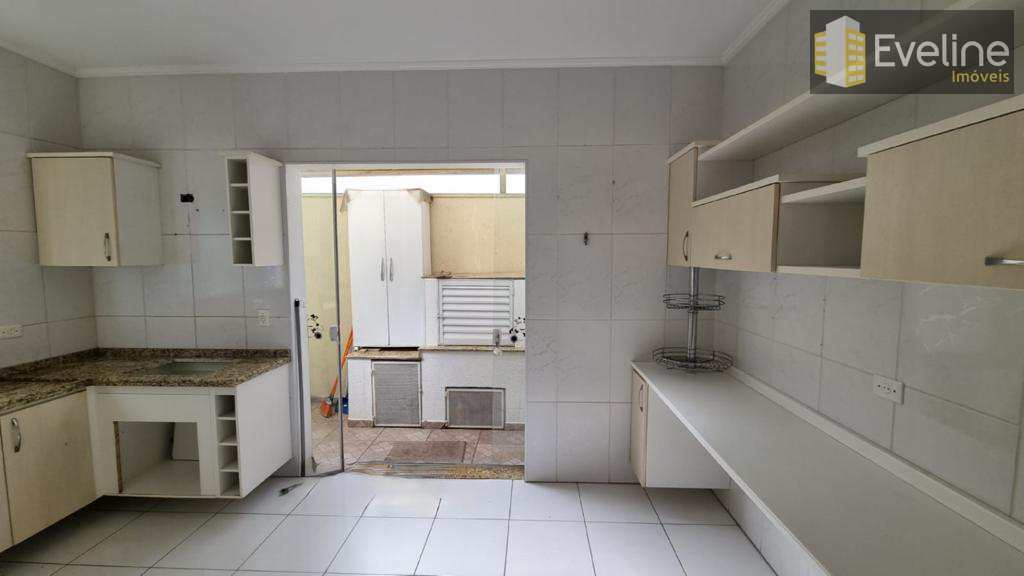 Casa de Condomínio à venda com 3 quartos, 98m² - Foto 4