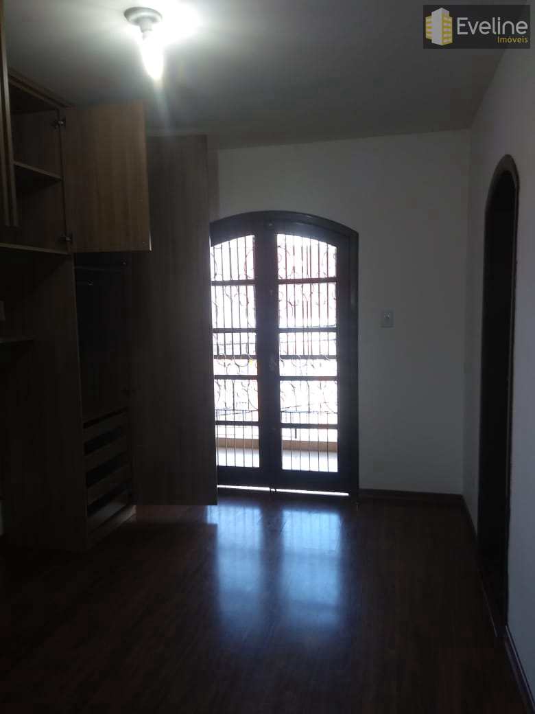 Casa à venda com 4 quartos, 211m² - Foto 11