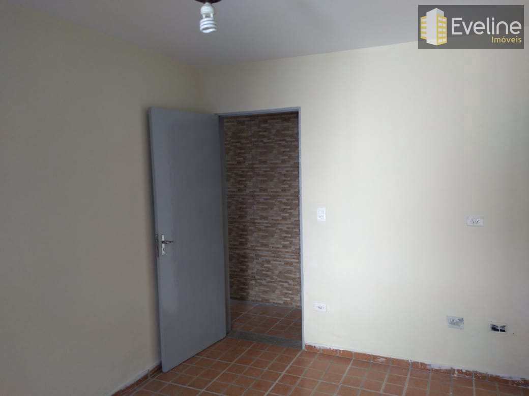 Casa à venda com 2 quartos, 112m² - Foto 4