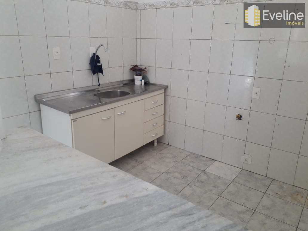 Casa à venda com 3 quartos, 168m² - Foto 3