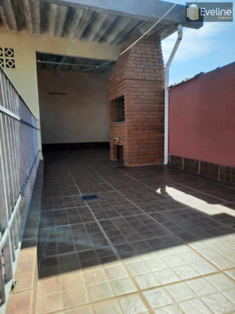 Casa à venda e aluguel com 3 quartos, 250m² - Foto 22