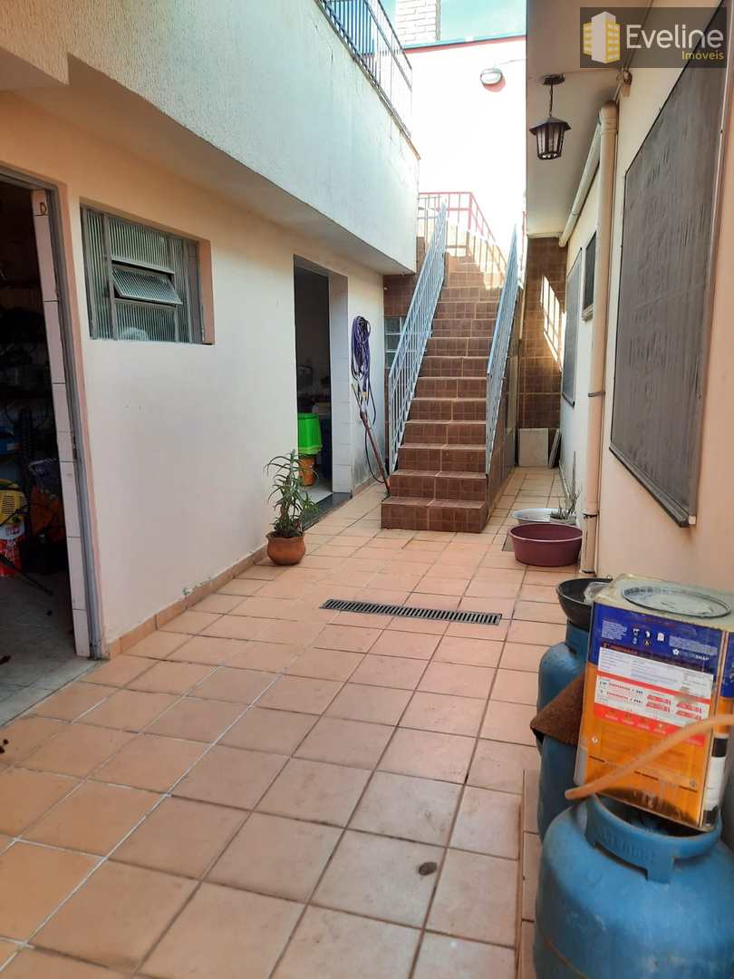 Casa à venda e aluguel com 3 quartos, 250m² - Foto 18