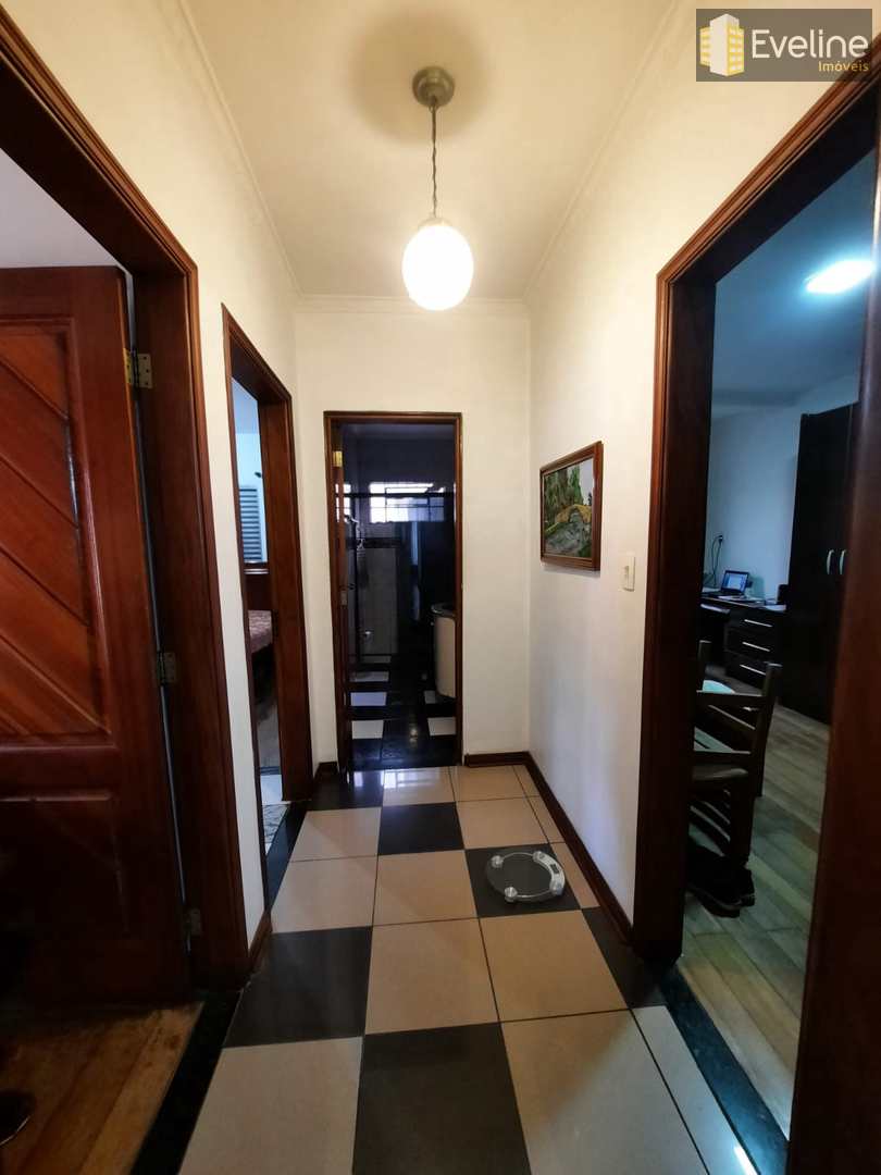 Casa à venda e aluguel com 3 quartos, 250m² - Foto 8