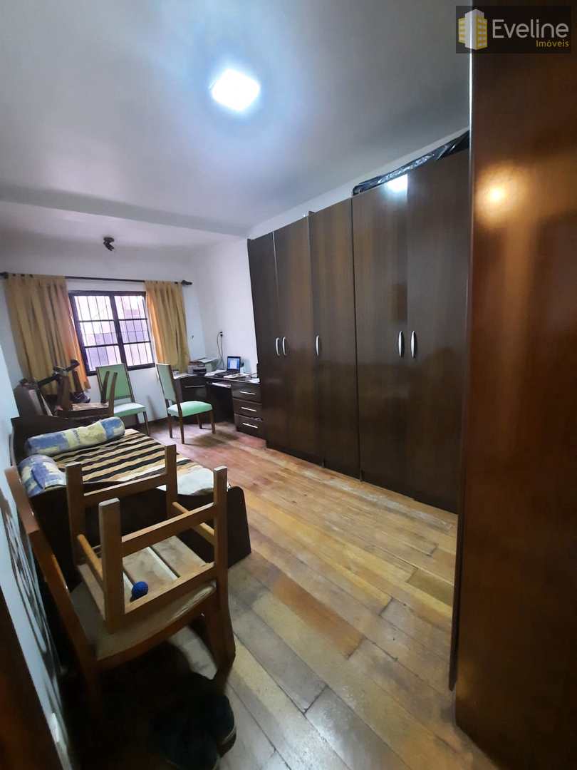 Casa à venda e aluguel com 3 quartos, 250m² - Foto 11